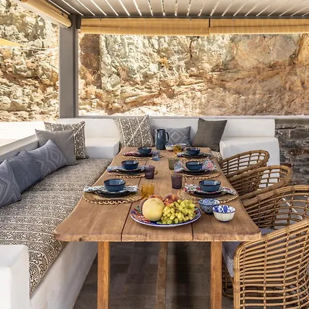 Kephala, Beachfront Luxury With Pool * Grionisi
