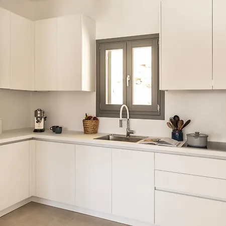Kephala, Beachfront Luxury With Pool Grionisi