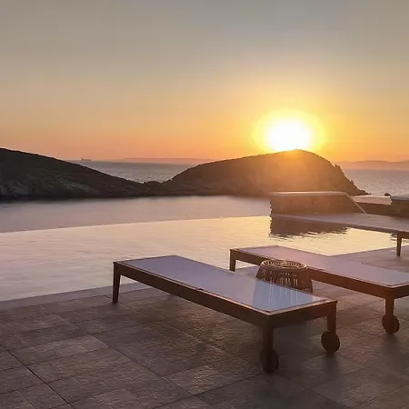 Villa Kephala, Beachfront Luxury With Pool