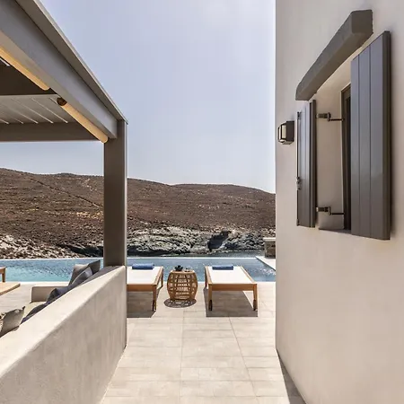 Kephala, Beachfront Luxury With Pool