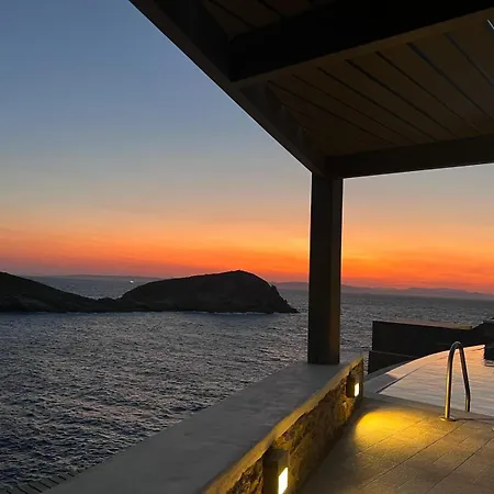 Kephala, Beachfront Luxury With Pool ヴィラ *