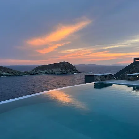 Kephala, Beachfront Luxury With Pool Grionisi